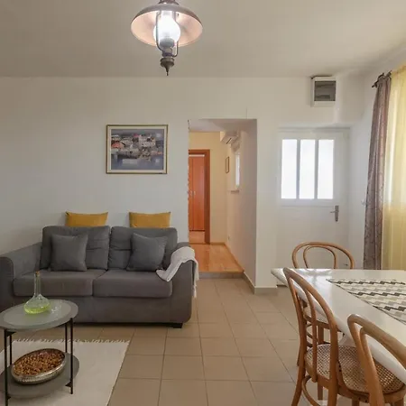 House Sanja Cafo Holiday home
